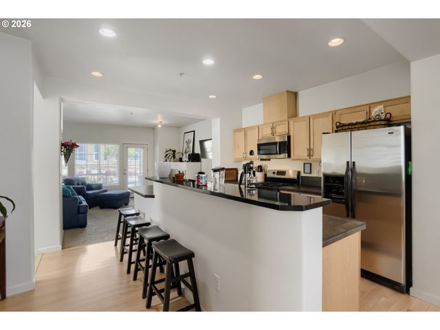 595 Nw 118TH Ave 101, Portland, OR 97229