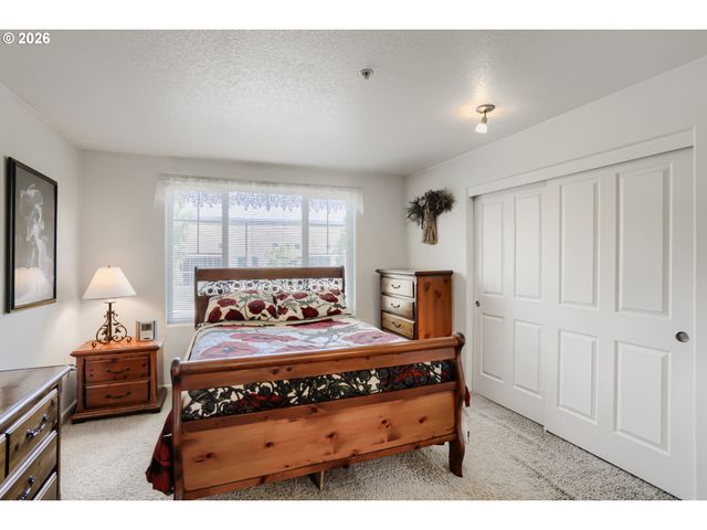595 Nw 118TH Ave 101, Portland, OR 97229