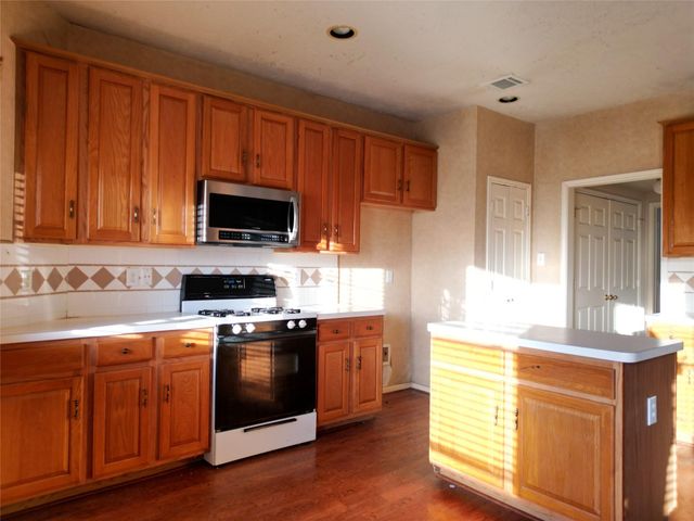 2906 Little Branch Court, Houston, TX 77082