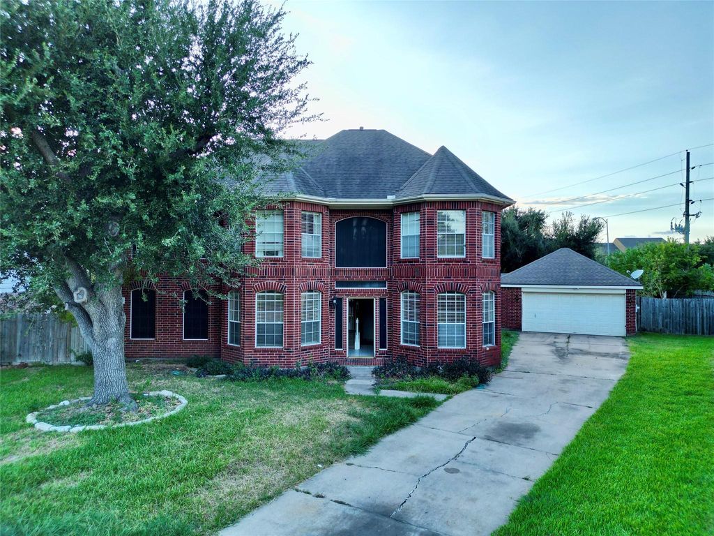 2906 Little Branch Court, Houston, TX 77082