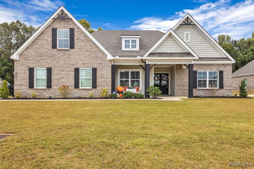 300 Abby Lane, Millbrook, AL 36054