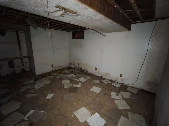 5925 Forest Avenue, Gary, IN 46403