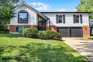 607 Crofton Circle Court, Ballwin, MO 63021