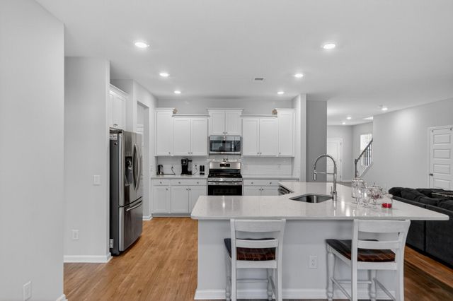 328 Firewheel Court, Summerville, SC 29486