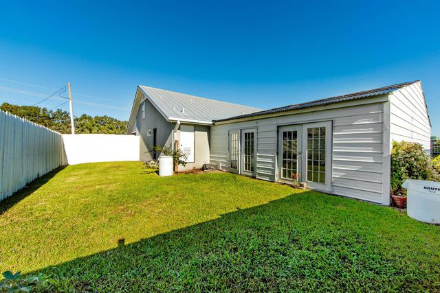 117 Crestwood Dr, Houma, LA 70364