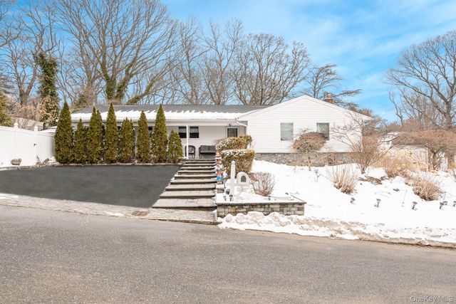 3 Aron Street, Smithtown, NY 11787