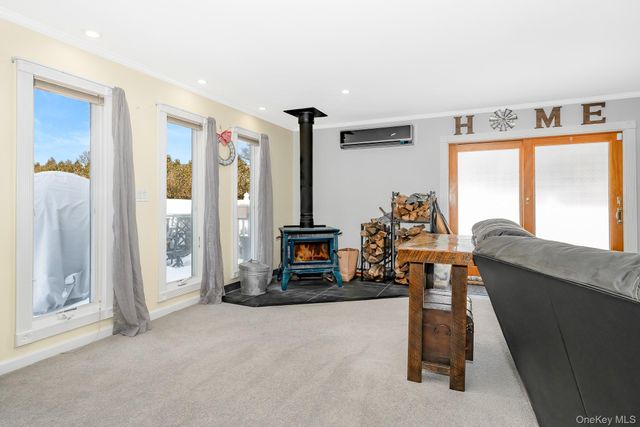 3 Aron Street, Smithtown, NY 11787