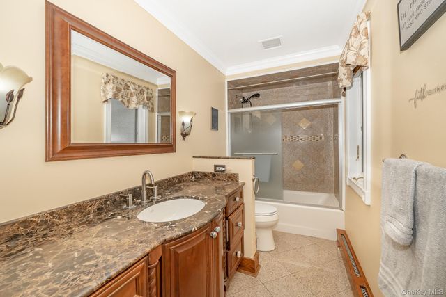 3 Aron Street, Smithtown, NY 11787