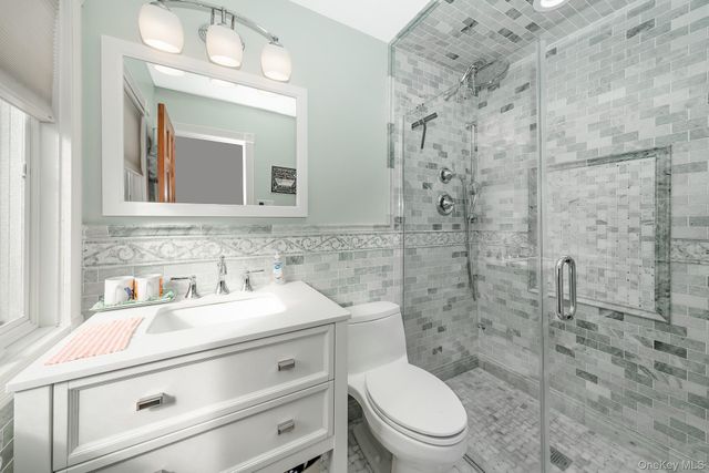 3 Aron Street, Smithtown, NY 11787