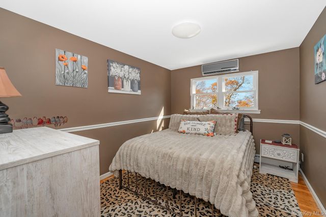 3 Aron Street, Smithtown, NY 11787