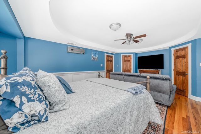 3 Aron Street, Smithtown, NY 11787