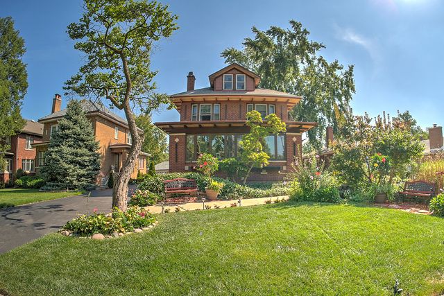 10127 S Hoyne Avenue, Chicago, IL 60643