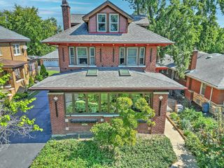 10127 S Hoyne Avenue, Chicago, IL 60643