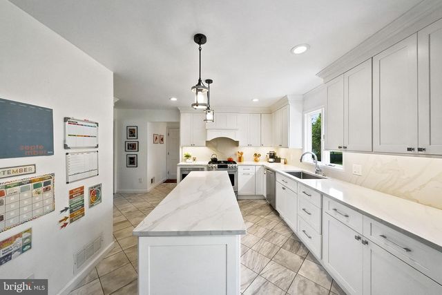 111 MT AIRY HARBOURTON RD, Lambertville, NJ 08530