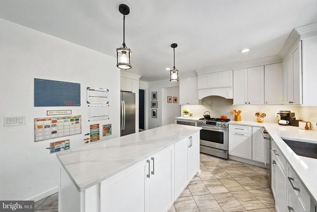 111 MT AIRY HARBOURTON RD, Lambertville, NJ 08530