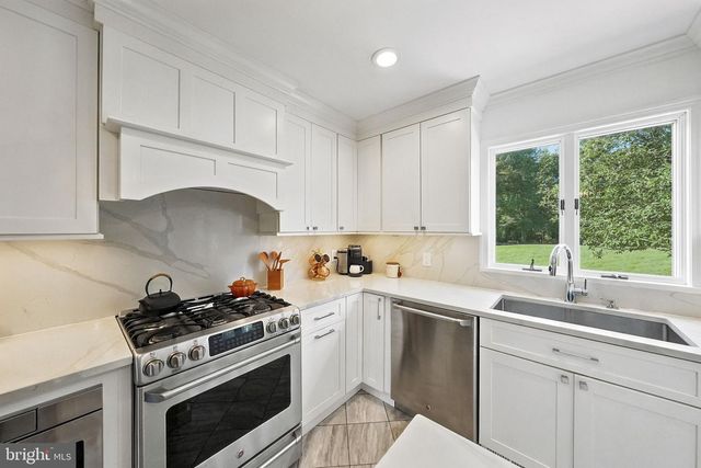 111 MT AIRY HARBOURTON RD, Lambertville, NJ 08530