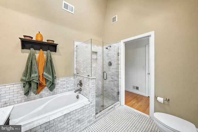 111 MT AIRY HARBOURTON RD, Lambertville, NJ 08530