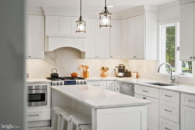 111 MT AIRY HARBOURTON RD, Lambertville, NJ 08530