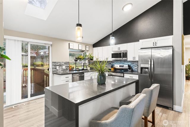 2811 SW 337th St, Federal Way, WA 98023