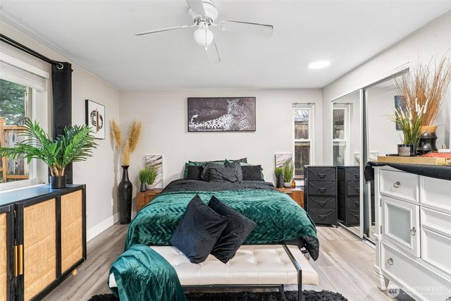 2811 SW 337th St, Federal Way, WA 98023