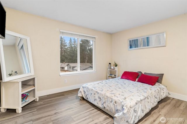 2811 SW 337th St, Federal Way, WA 98023