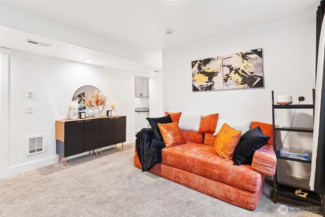 2811 SW 337th St, Federal Way, WA 98023