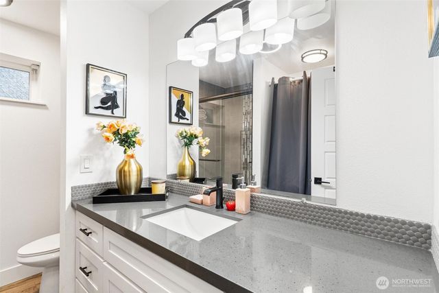 2811 SW 337th St, Federal Way, WA 98023