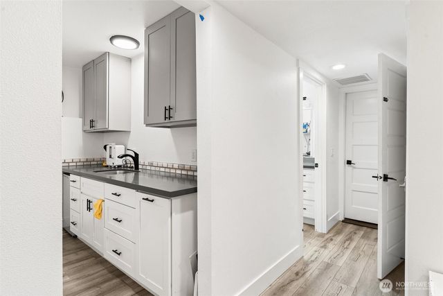 2811 SW 337th St, Federal Way, WA 98023