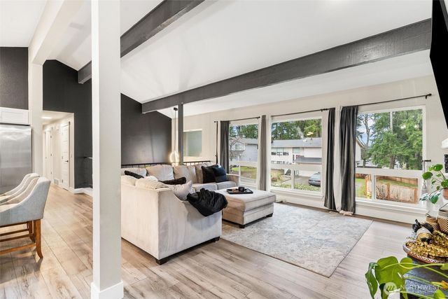 2811 SW 337th St, Federal Way, WA 98023