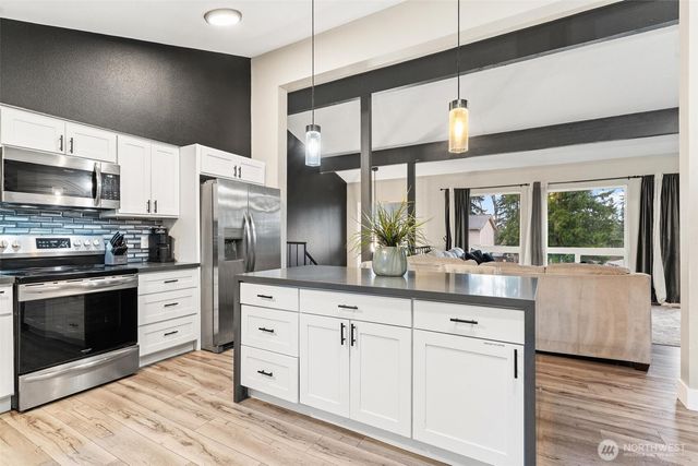 2811 SW 337th St, Federal Way, WA 98023