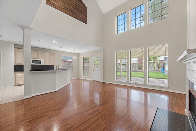 5724 Shady Hollow Court, Rosharon, TX 77583