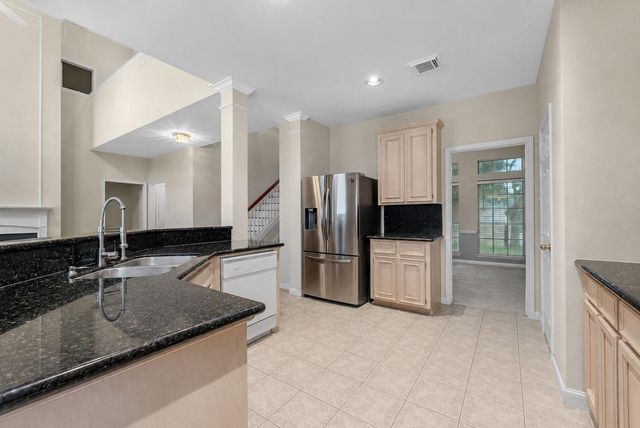 5724 Shady Hollow Court, Rosharon, TX 77583