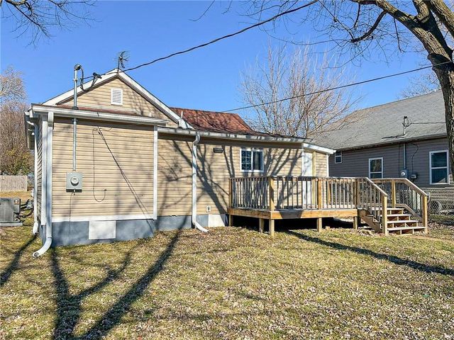 1216 E 4th Street, Sedalia, MO 65301