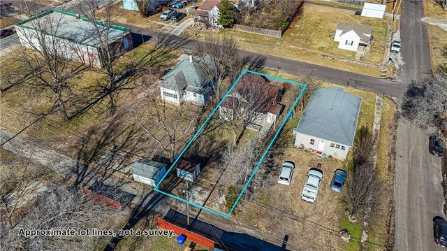 1216 E 4th Street, Sedalia, MO 65301