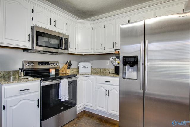 3003 Leighsdale Avenue SW, Decatur, AL 35603