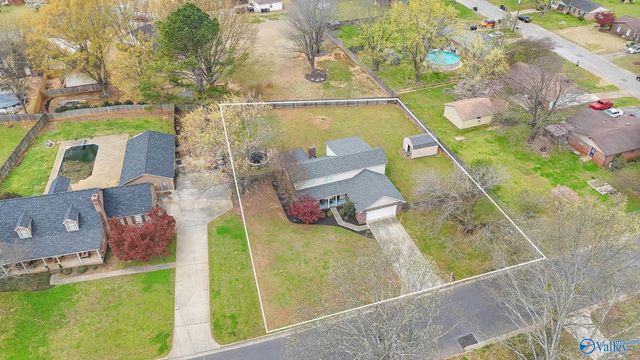 3003 Leighsdale Avenue SW, Decatur, AL 35603