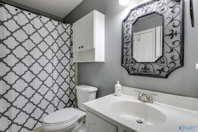 3003 Leighsdale Avenue SW, Decatur, AL 35603