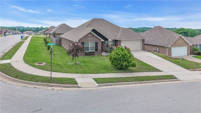 2125 Carlisle Street, Gentry, AR 72734