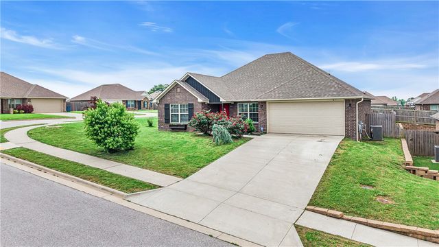 2125 Carlisle Street, Gentry, AR 72734