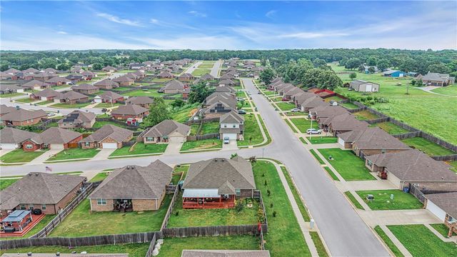 2125 Carlisle Street, Gentry, AR 72734
