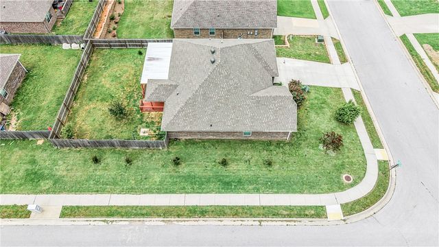 2125 Carlisle Street, Gentry, AR 72734
