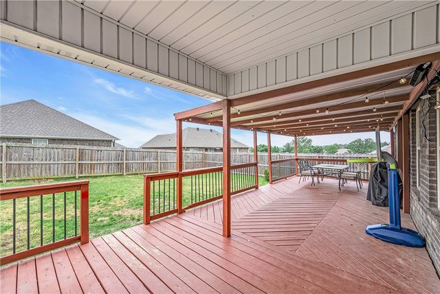 2125 Carlisle Street, Gentry, AR 72734