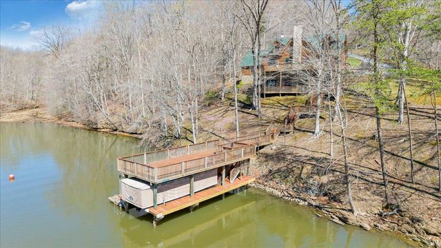 239 Blackwater Landing DR, Wirtz, VA 24184