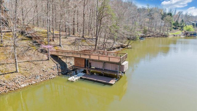239 Blackwater Landing DR, Wirtz, VA 24184