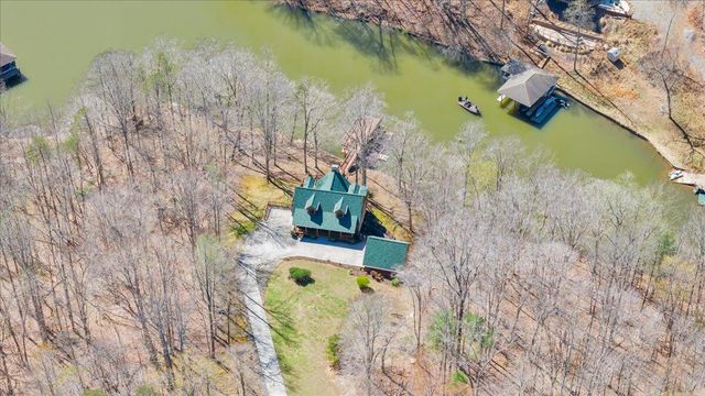 239 Blackwater Landing DR, Wirtz, VA 24184