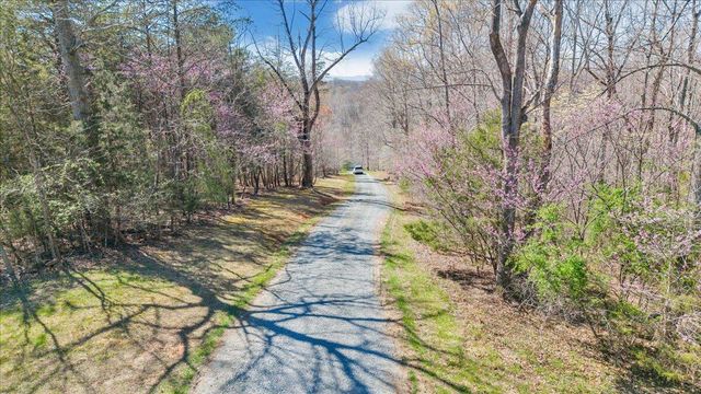 239 Blackwater Landing DR, Wirtz, VA 24184