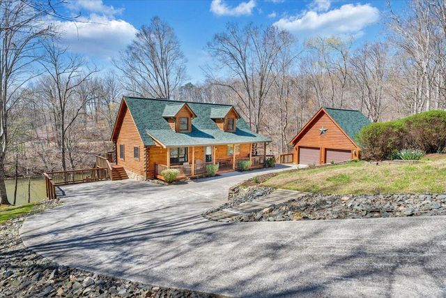239 Blackwater Landing DR, Wirtz, VA 24184
