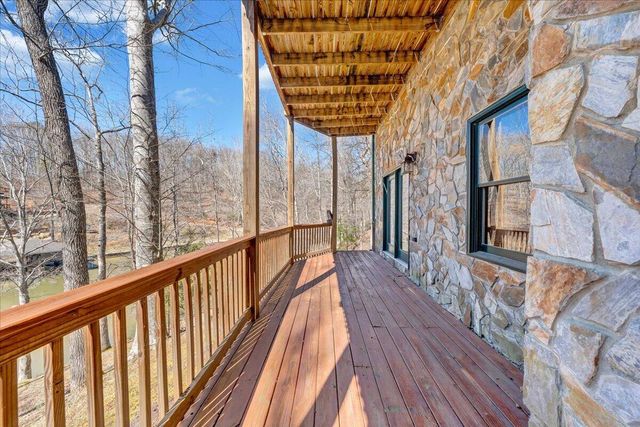 239 Blackwater Landing DR, Wirtz, VA 24184