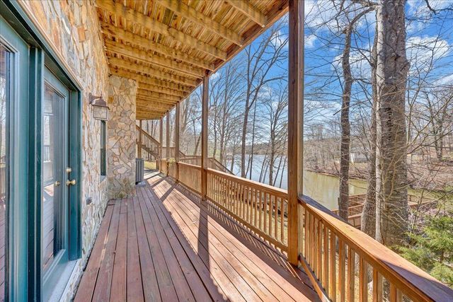 239 Blackwater Landing DR, Wirtz, VA 24184