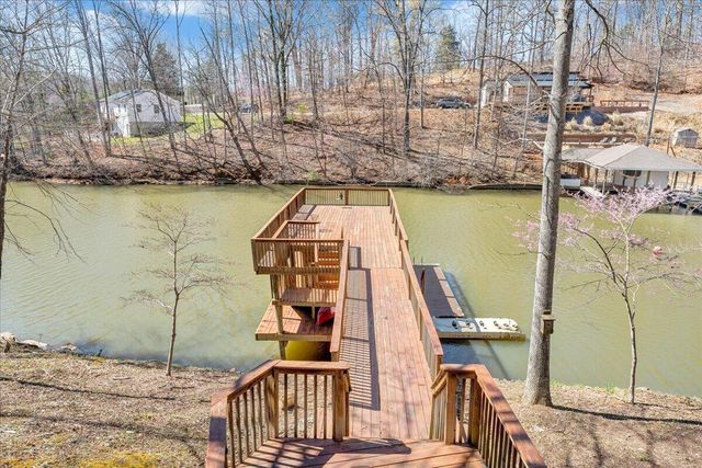 239 Blackwater Landing DR, Wirtz, VA 24184